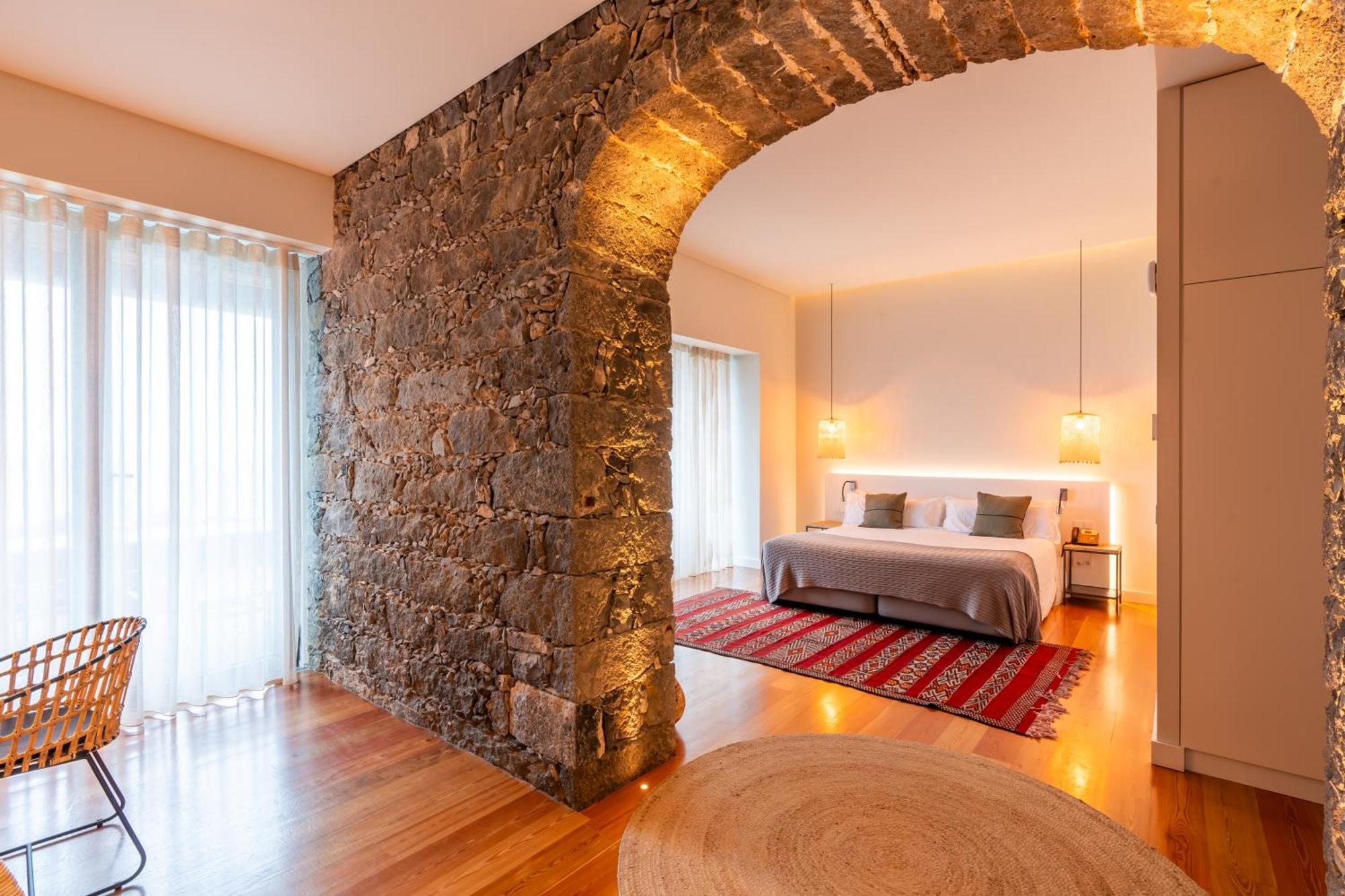 Sensi Azores Nature And Spa Ginetes المظهر الخارجي الصورة The hotel's rooms are located in the former monastery